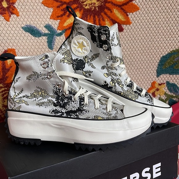 Converse 171399C
RUN STAR HIKE HI
SATURN GOLD/BLACK/EGRET
Men’s sneakers Platfrm - Picture 6 of 16